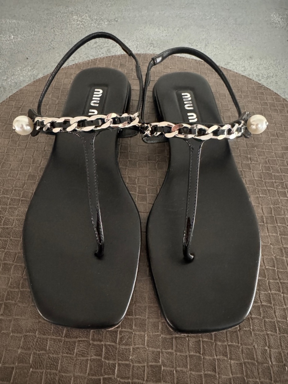 Miu Miu Pearl Chain Thong Sandals - Picture 5 of 16